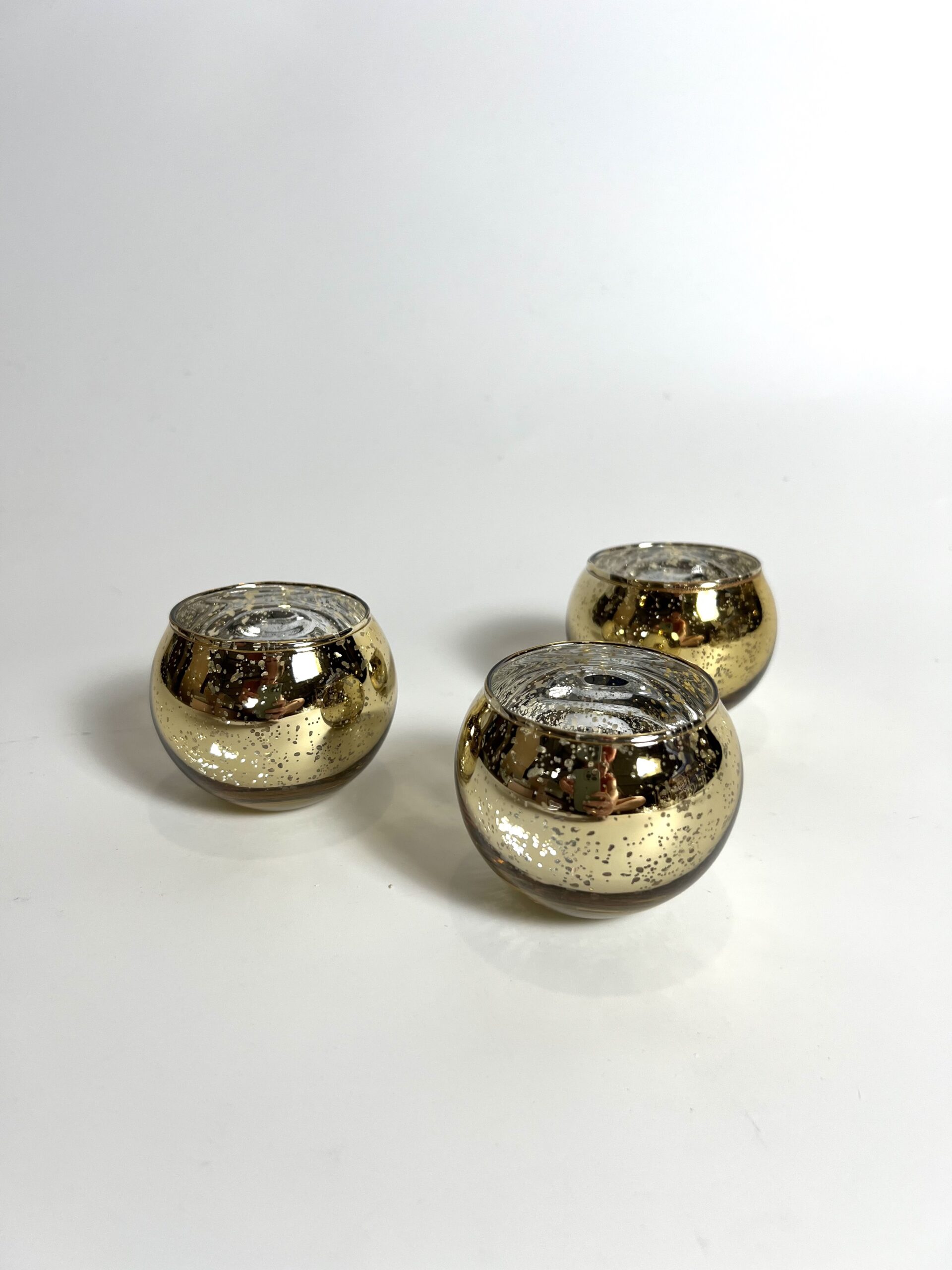 round gold tealight